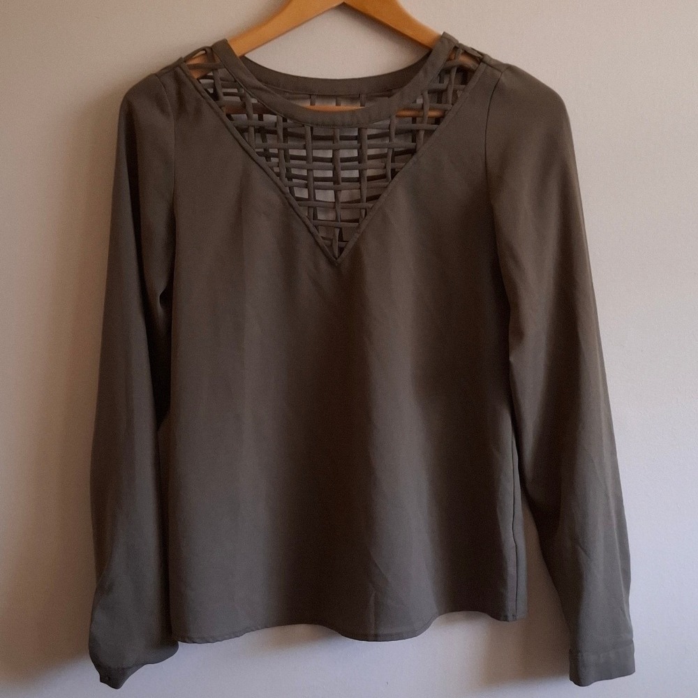 vestique Sheer Olive Green Long Sleeve Top Streetwear Grunge Lattice V Neck Sz S